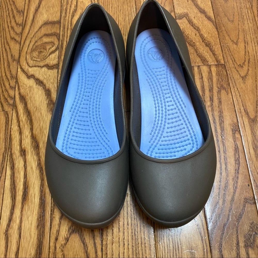 Grey croc flats